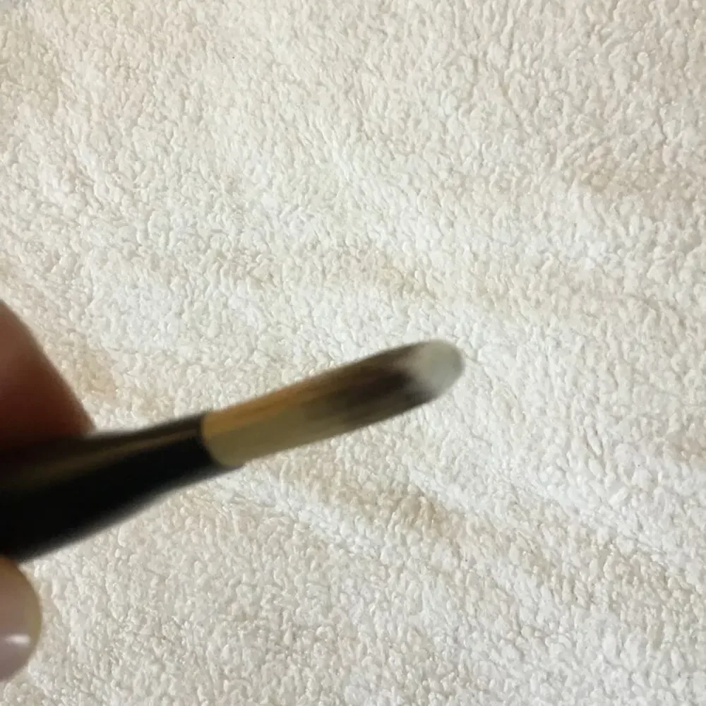 Le Métier de Beauté Flat Angled Foundation Brush